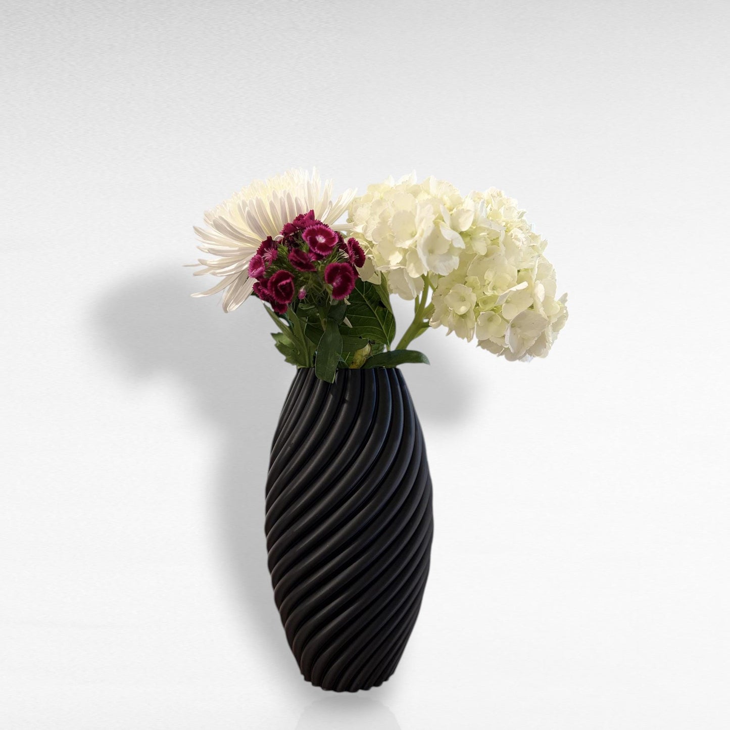 Modern Ribbed Vase | 3D Printed PLA Home Decor Centerpiece
